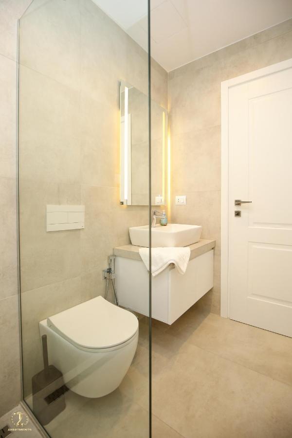 T2 City Apartments Влёра Экстерьер фото