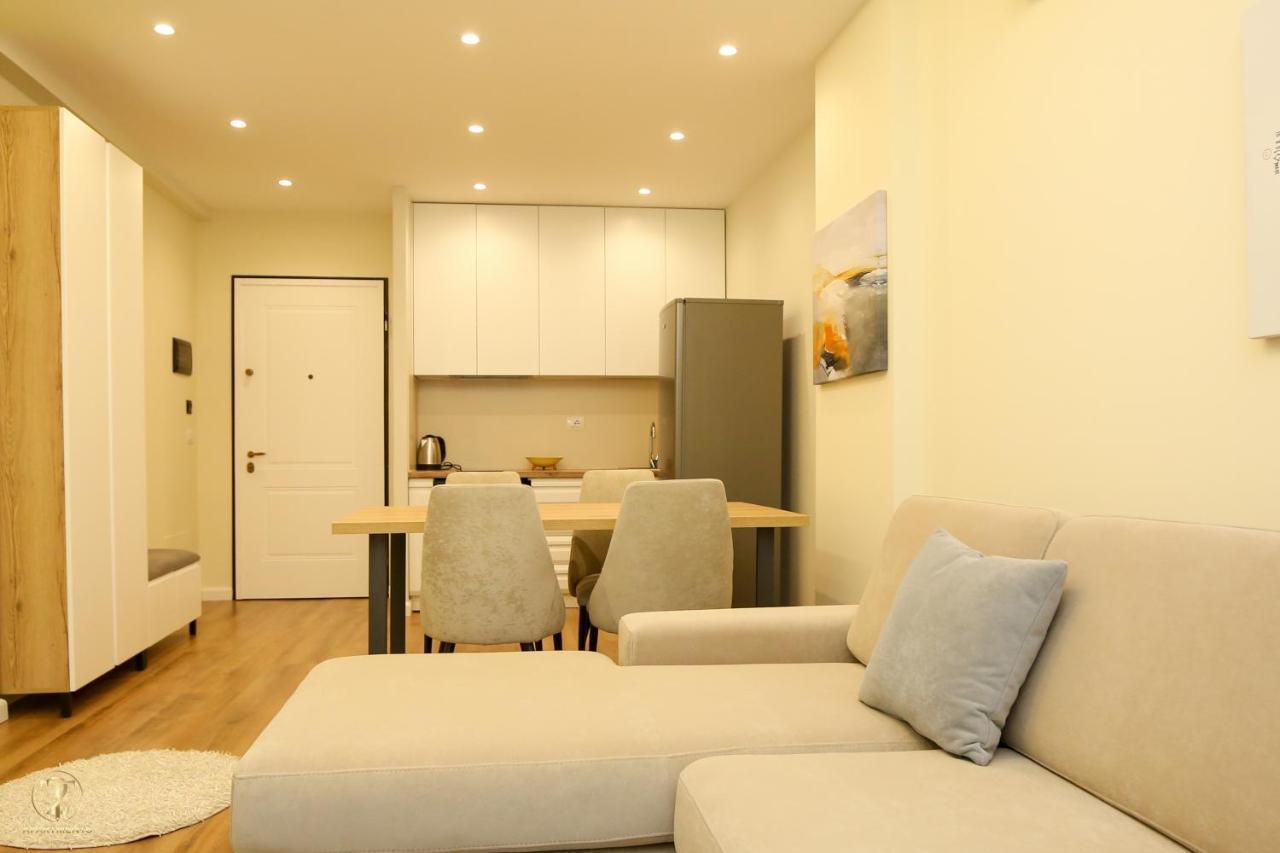 T2 City Apartments Влёра Экстерьер фото